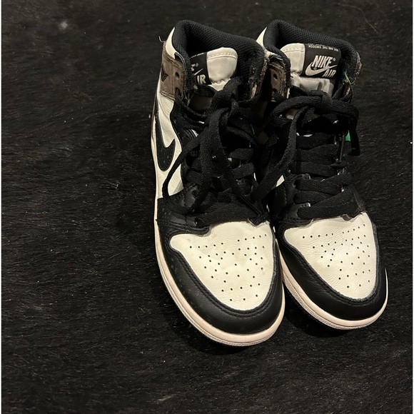 Jordan 1 Retro High Dark Mocha GS 3.5Y - Picture 2 of 6